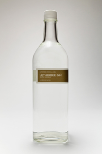 16C-111_LETHERBEE 1L Gin Bottle_Cody Hudson